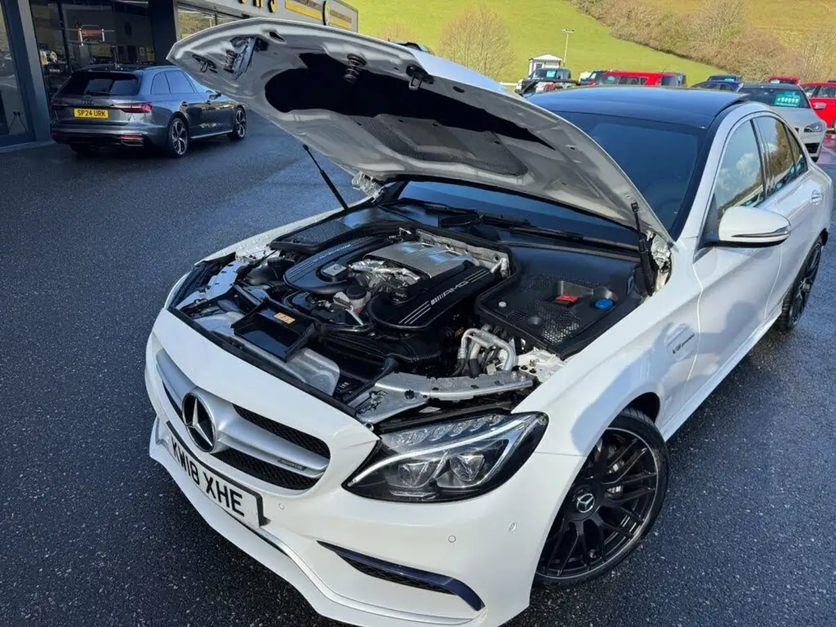 2018-mercedes-benz-c-class-40-c63-amg-premiumss-saloon-4d-speedshift-mct-big-24
