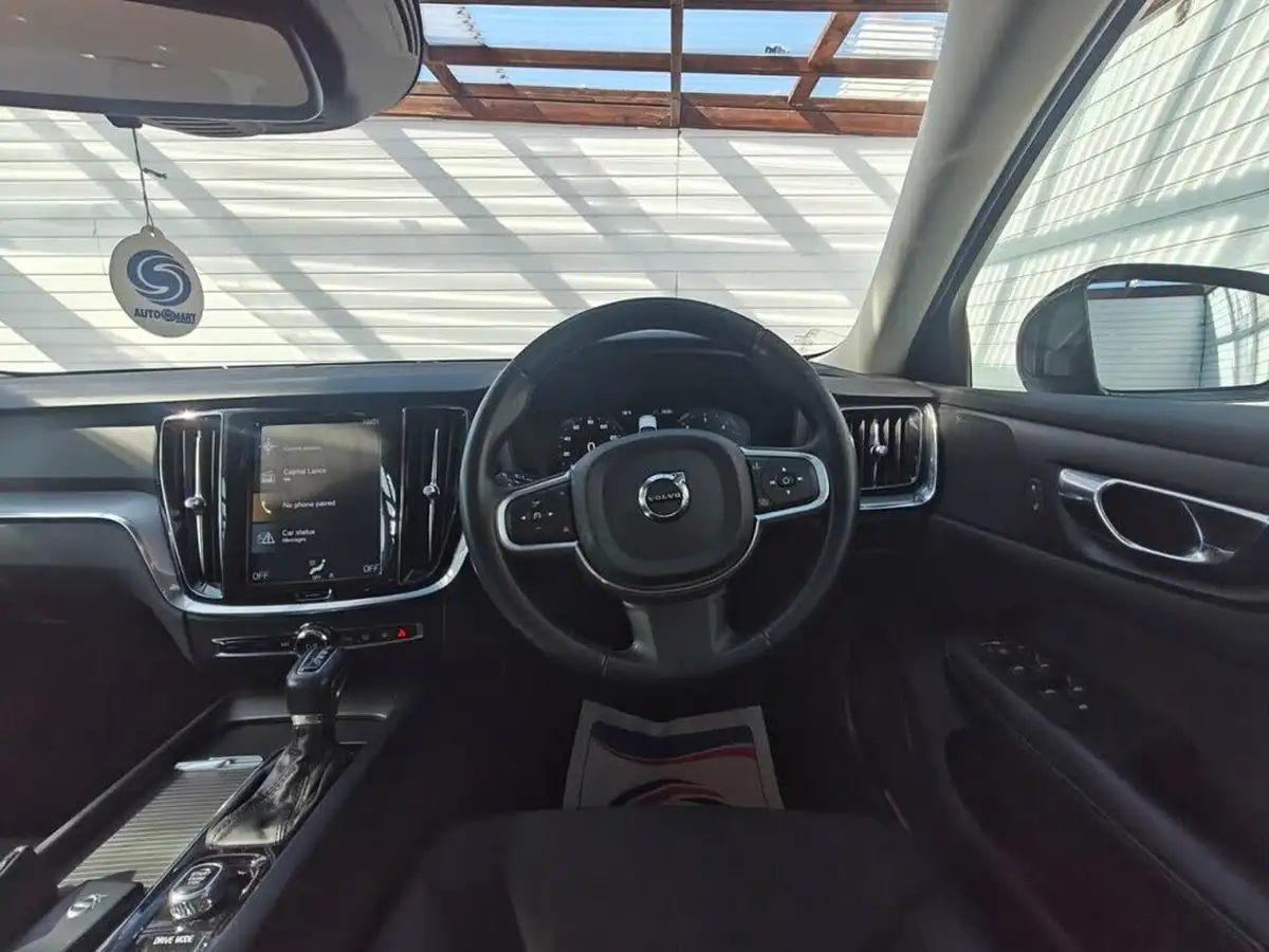 2018-volvo-v60-20td-d4-momentum-geartronic-big-54