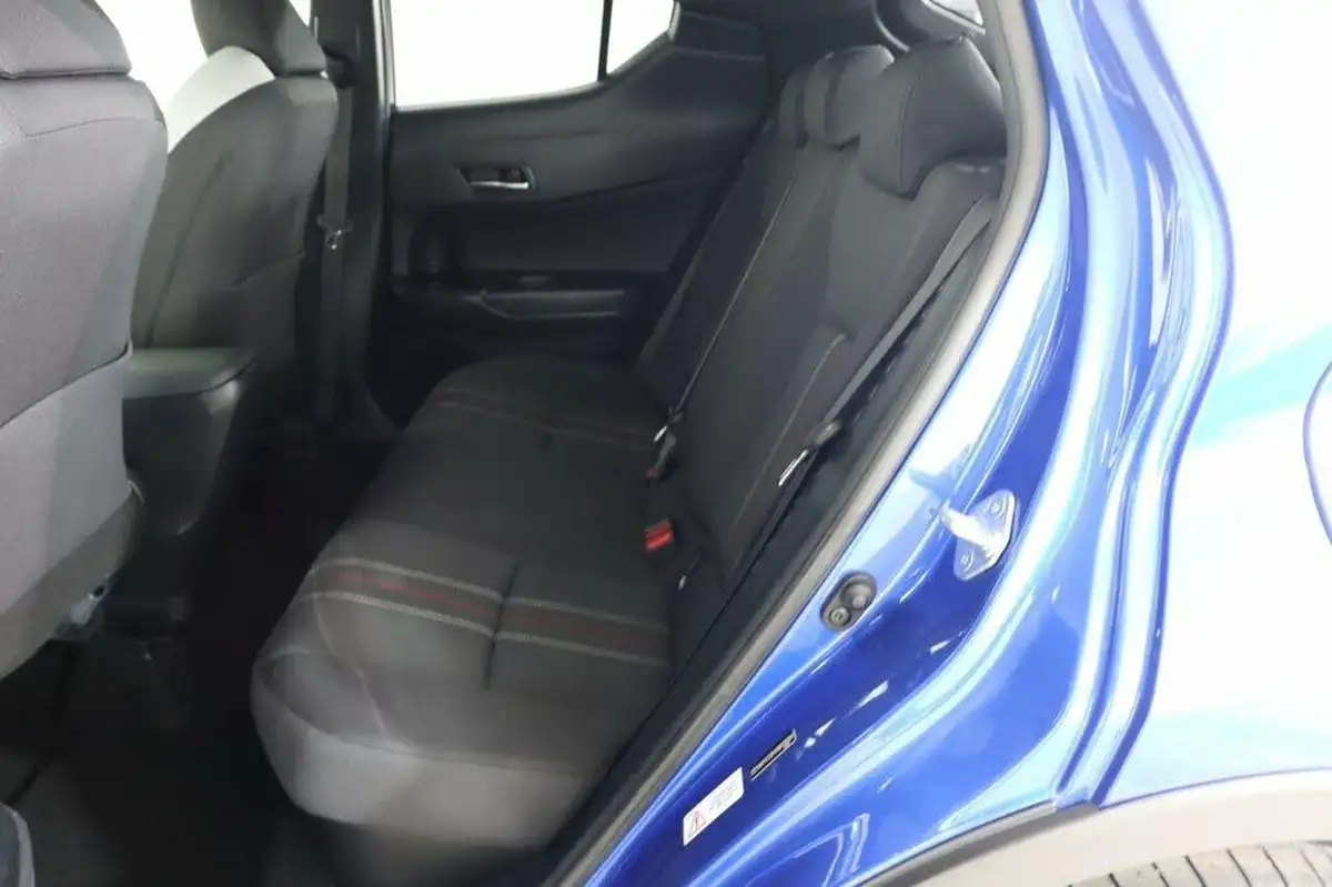2022-toyota-c-hr-18-vvt-i-gr-sport-big-13