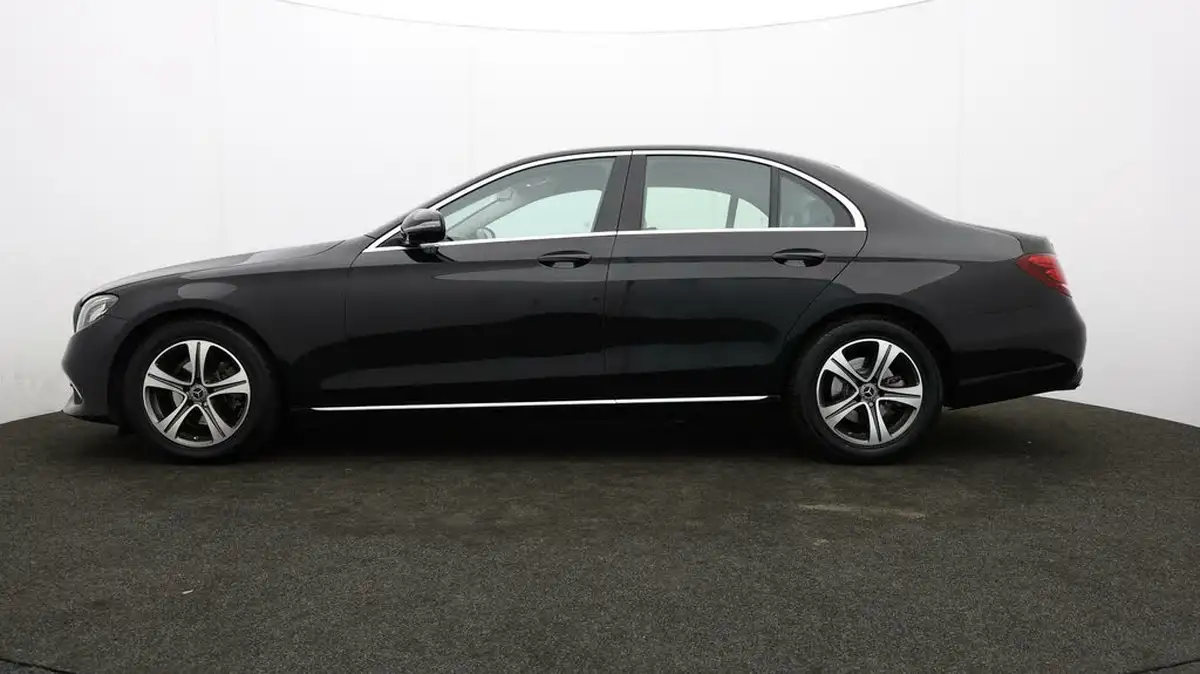 2019-mercedes-benz-e-class-20d-e220d-se-ss-saloon-4d-big-69