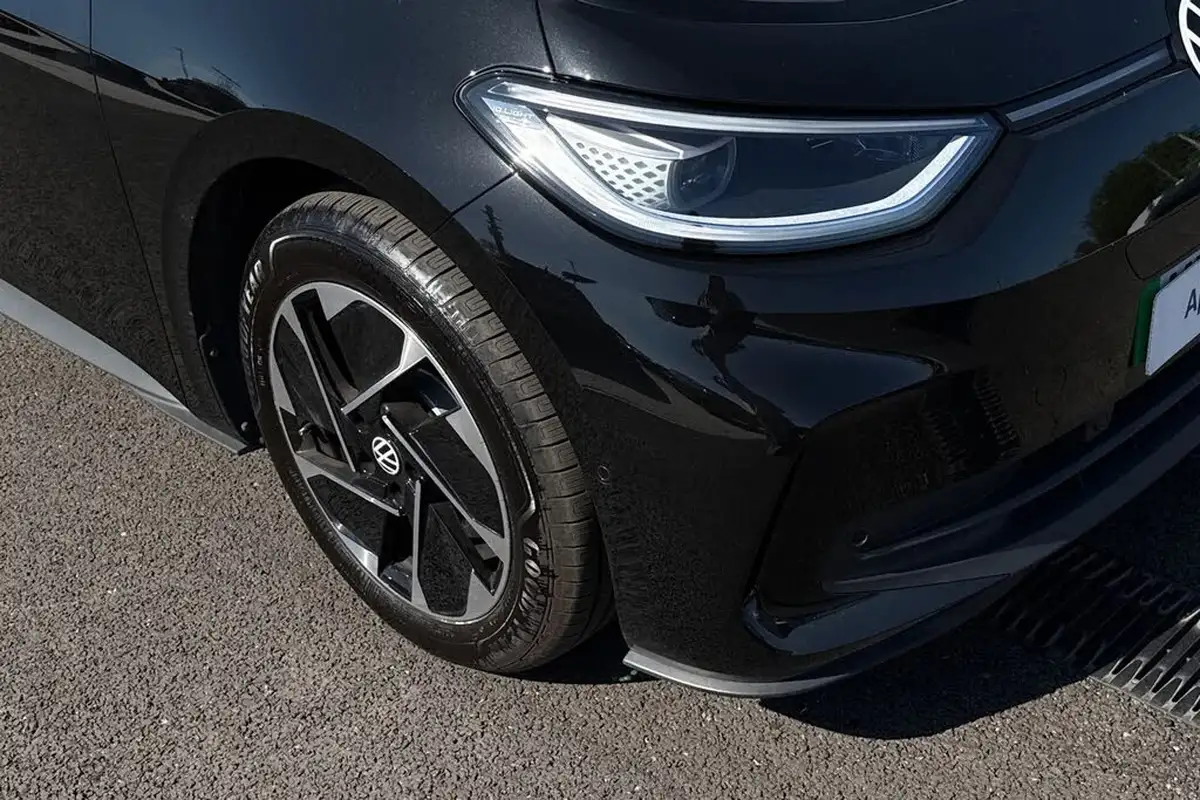 2024-volkswagen-id3-e-pro-match-59kwh-big-7