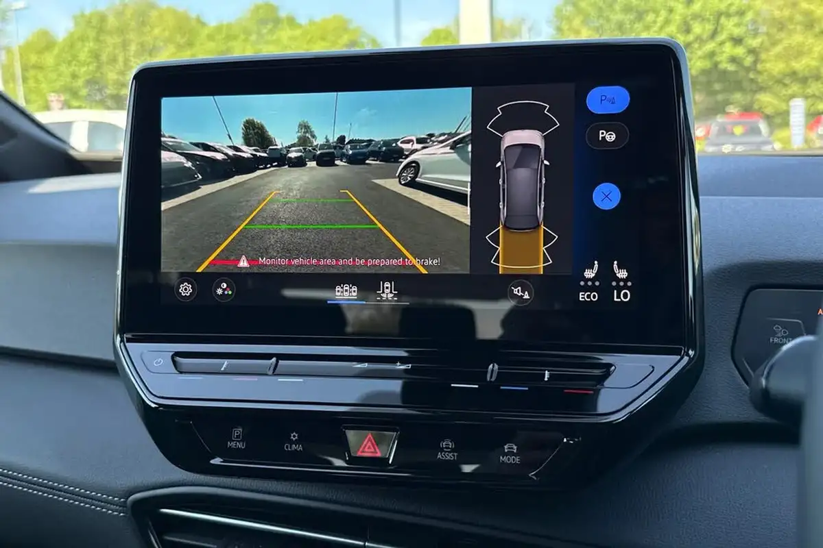 2024-volkswagen-id3-e-pro-match-59kwh-big-59