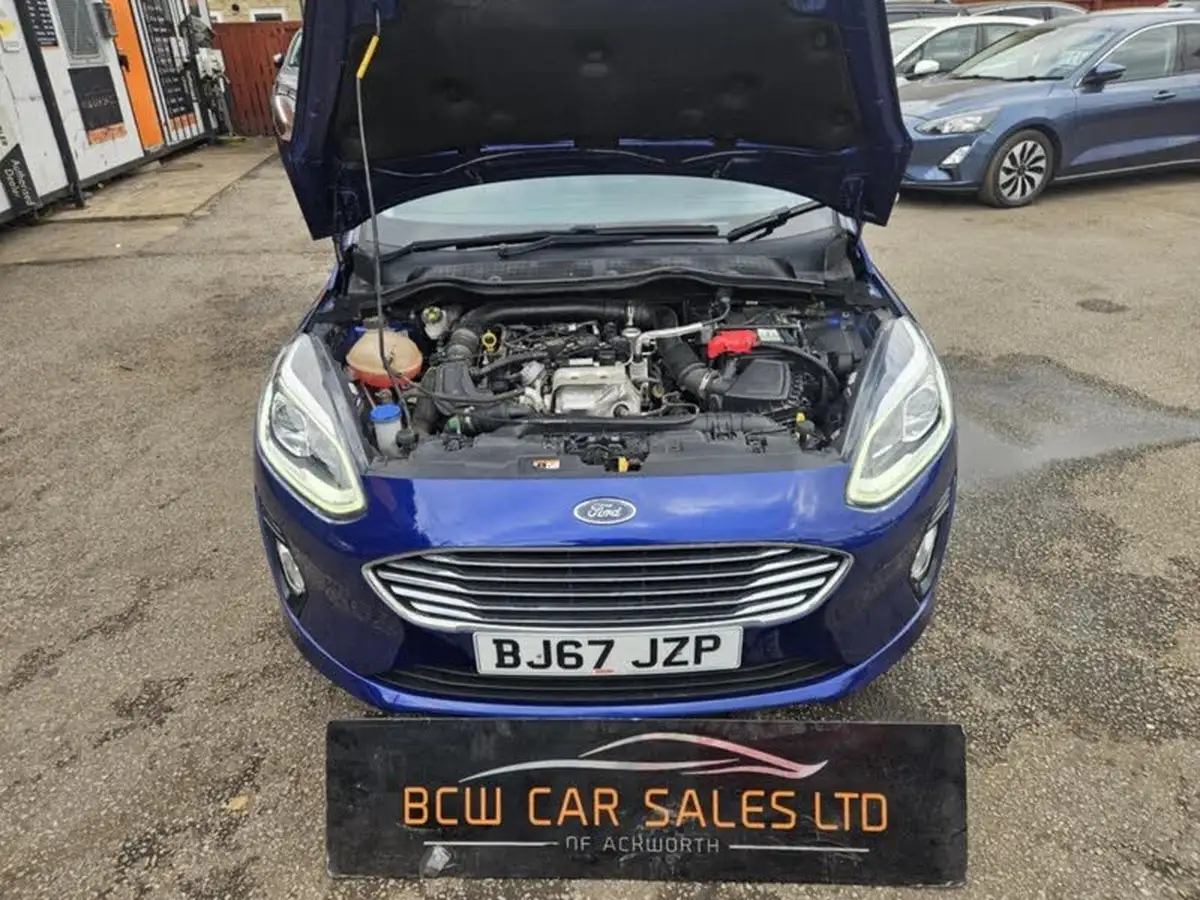 2017-ford-fiesta-10t-zetec-100ps-ecoboost-ss-3d-big-10