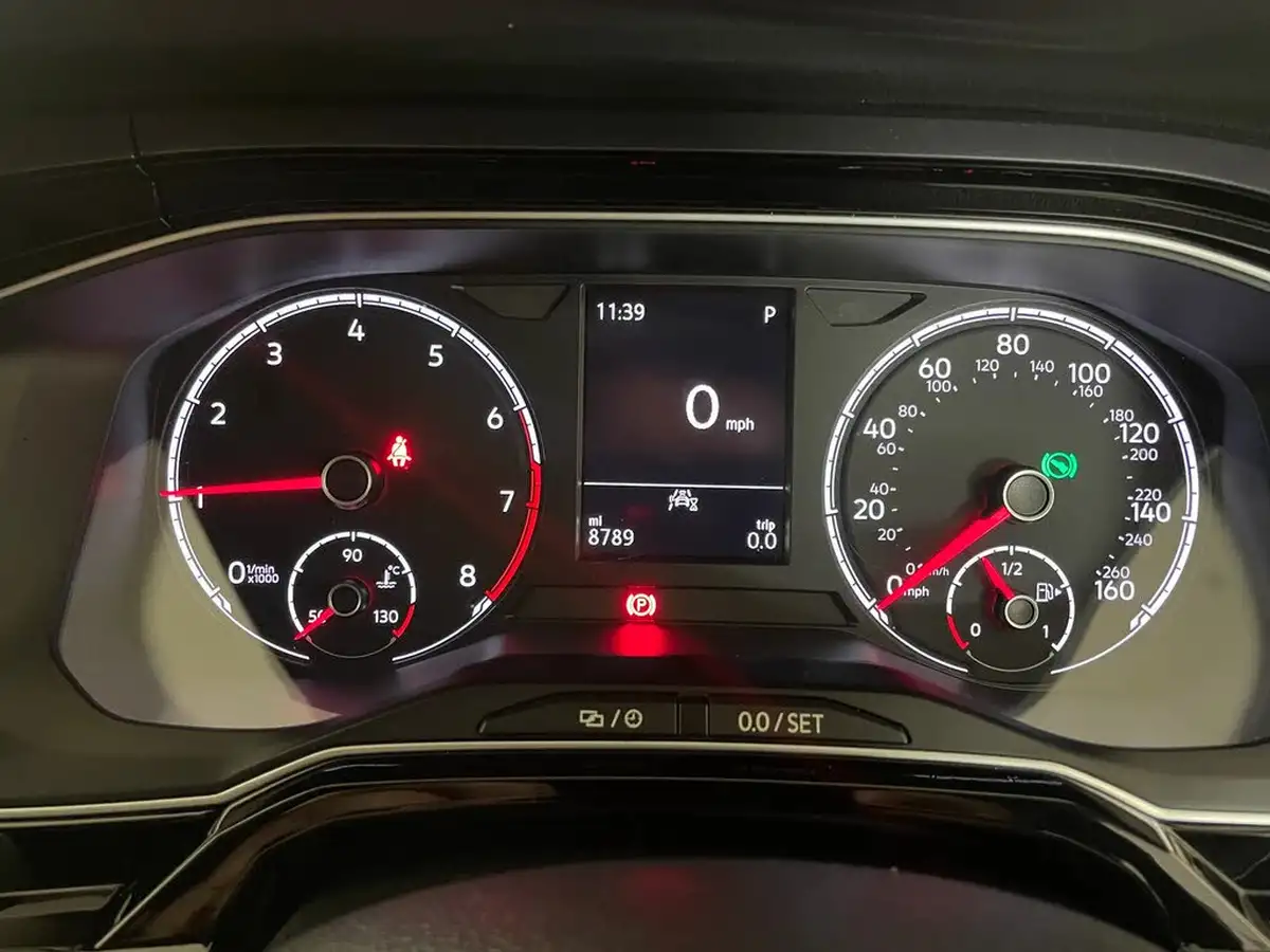 2020-volkswagen-polo-10-tsi-r-line-115ps-dsg-big-25