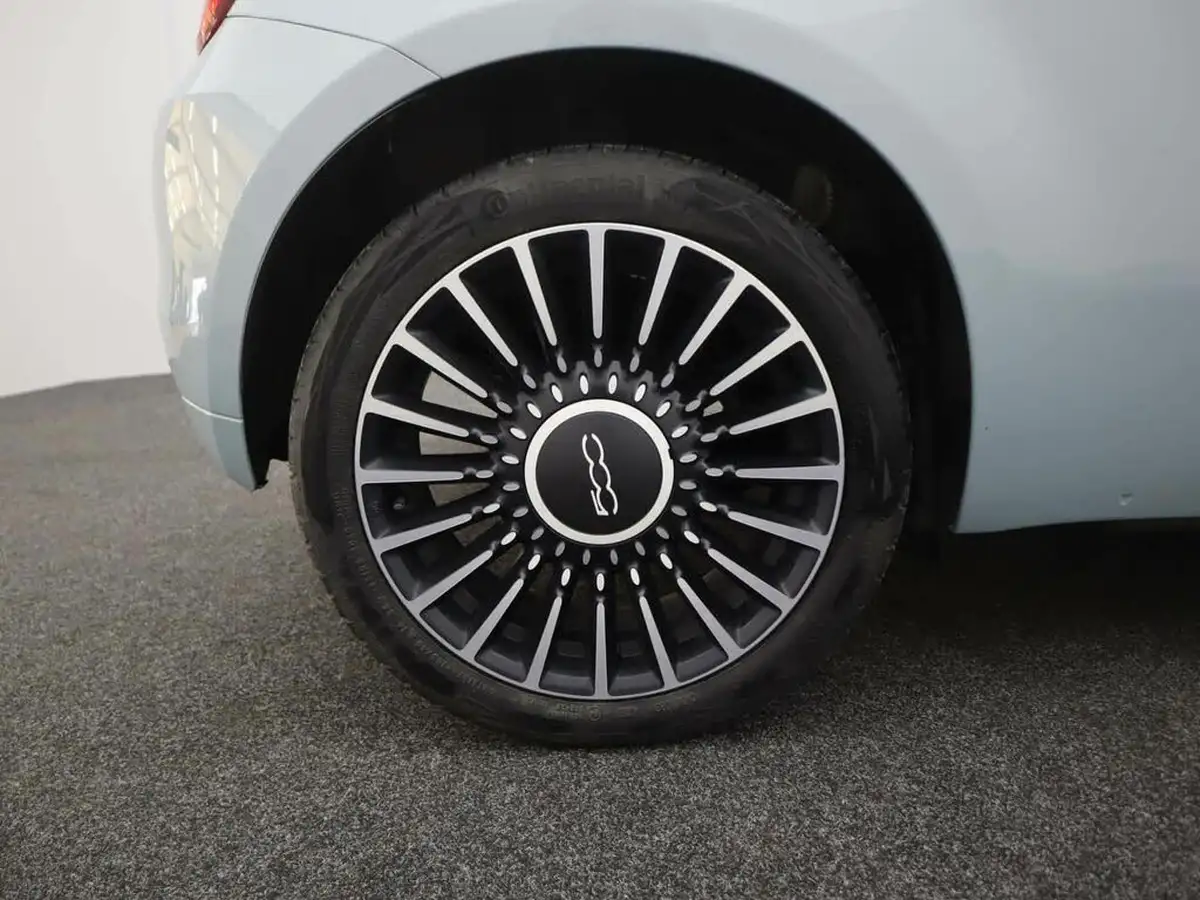 2020-fiat-500-10-launch-edition-big-6
