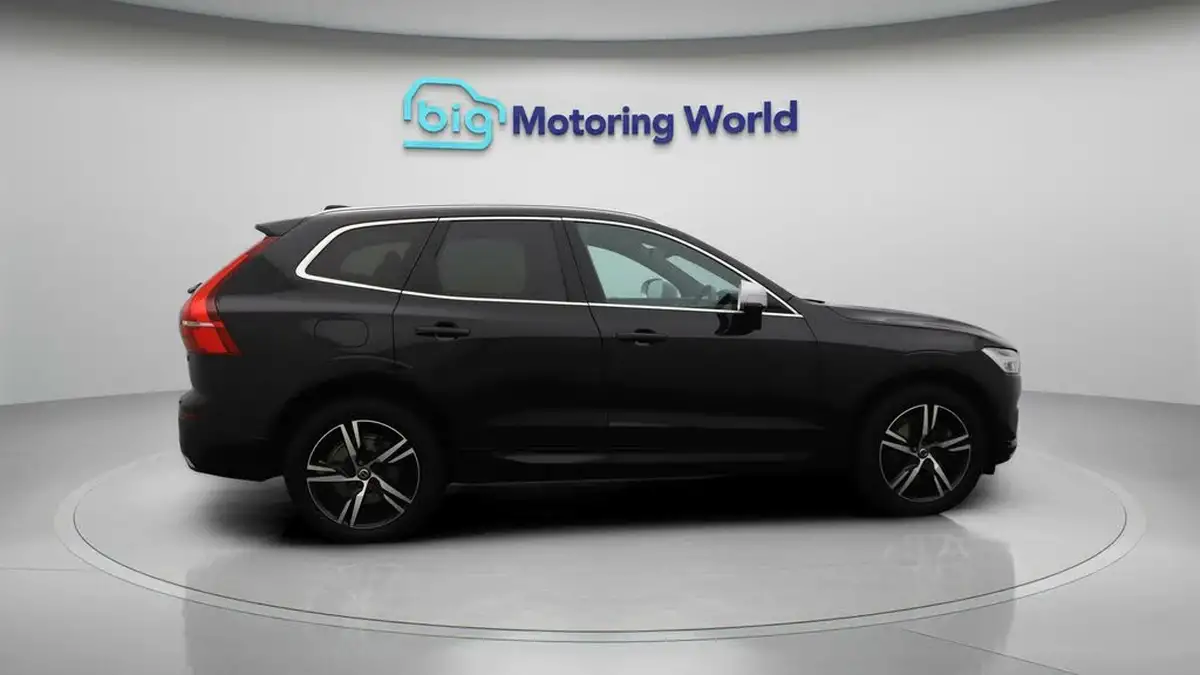 2018-volvo-xc60-20td-d4-r-design-4x4-geartronic-big-8