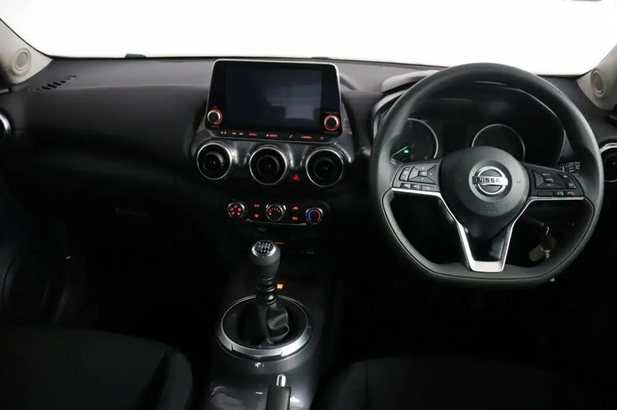 2022-nissan-juke-10-dig-t-acenta-big-6