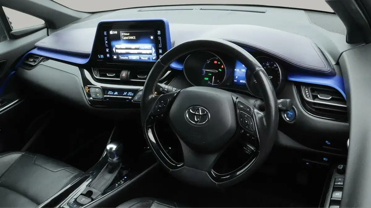 2017-toyota-c-hr-18-vvt-i-dynamic-big-9