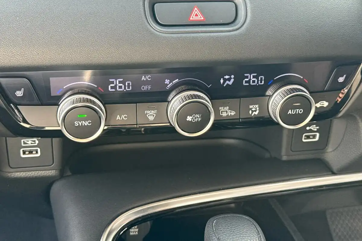 2022-honda-hr-v-15-i-mmd-advance-big-24