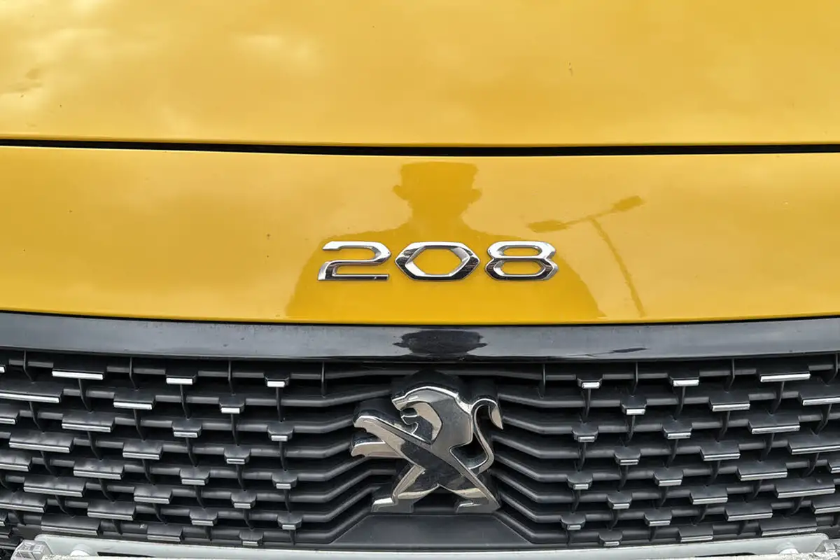 2022-peugeot-208-12-puretech-gt-premium-130bhp-eat8-big-33