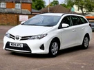 2014-toyota-auris-14td-active-touring-sports-small-2