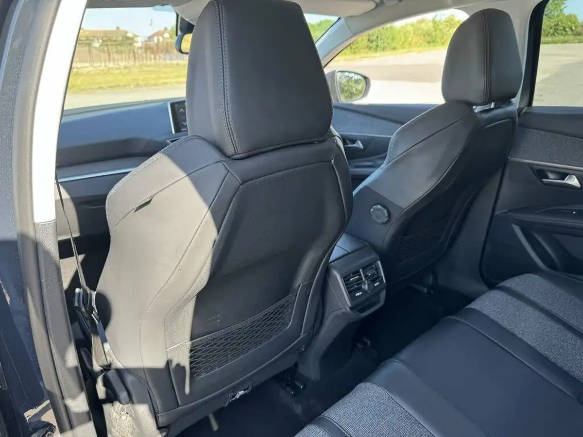 2018-peugeot-3008-suv-12-puretech-allure-big-25