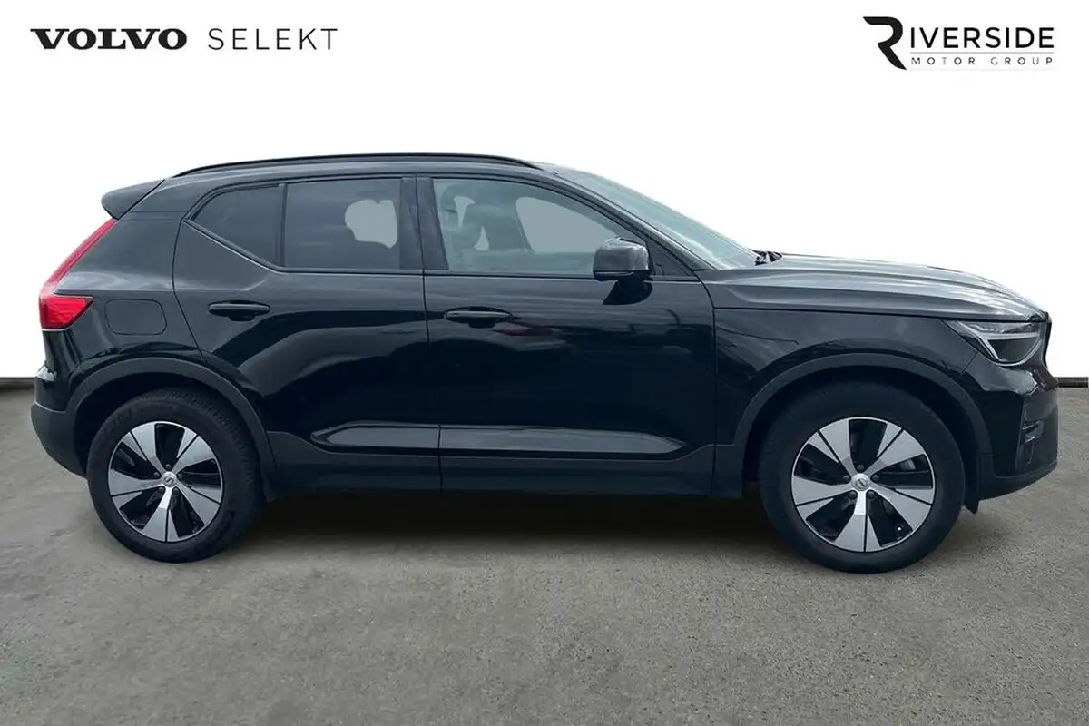 2022-volvo-xc40-15-t4-plus-big-3