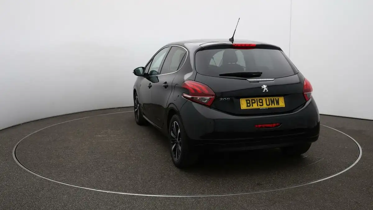 2019-peugeot-208-12-puretech-tech-edition-82bhp-big-59