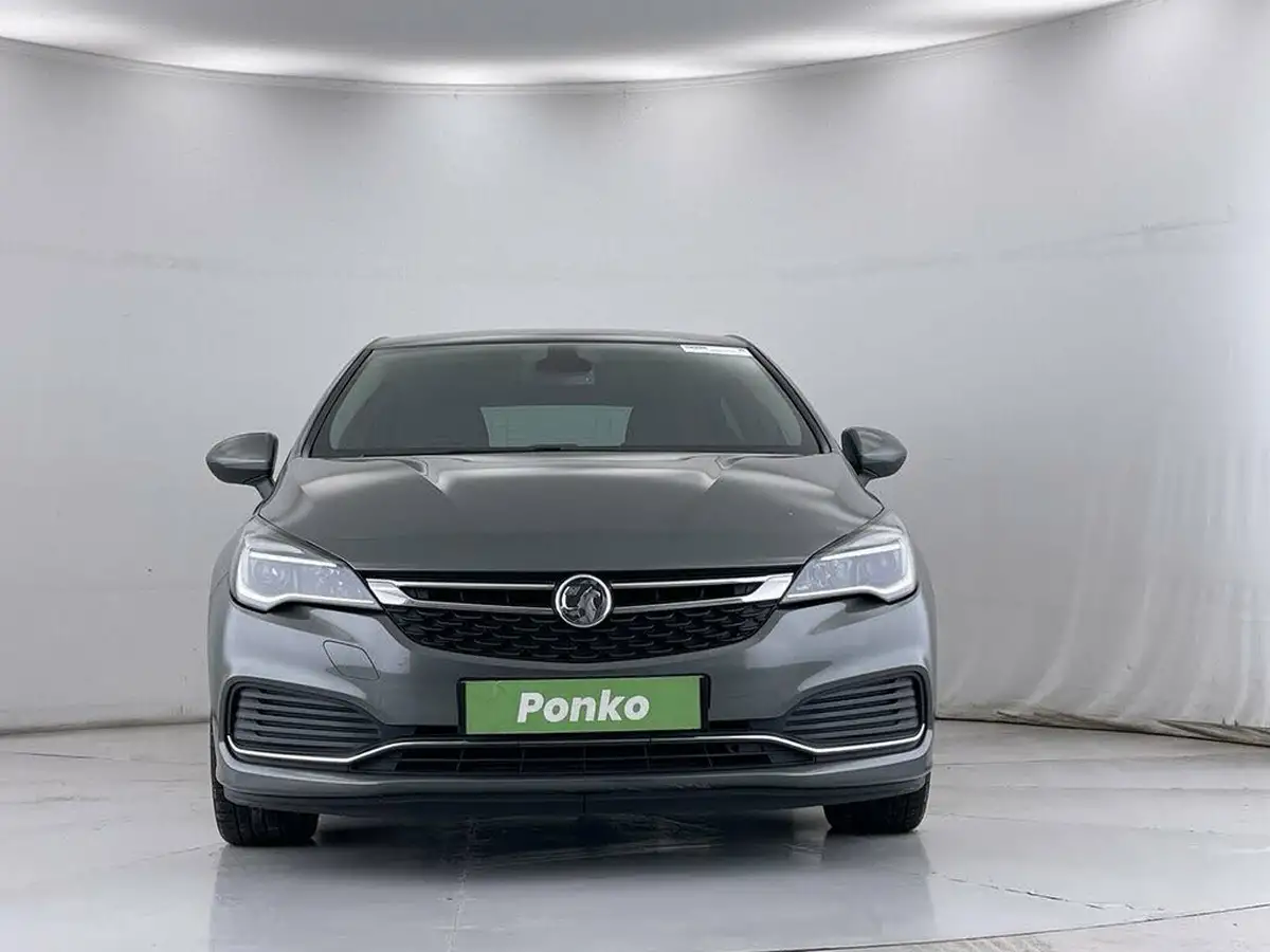 2017-vauxhall-astra-16cdti-biturbo-elite-nav-hatchback-big-13