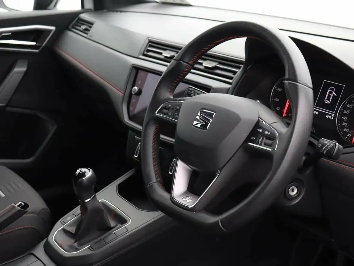 2019-seat-ibiza-10-tsi-fr-95ps-big-18
