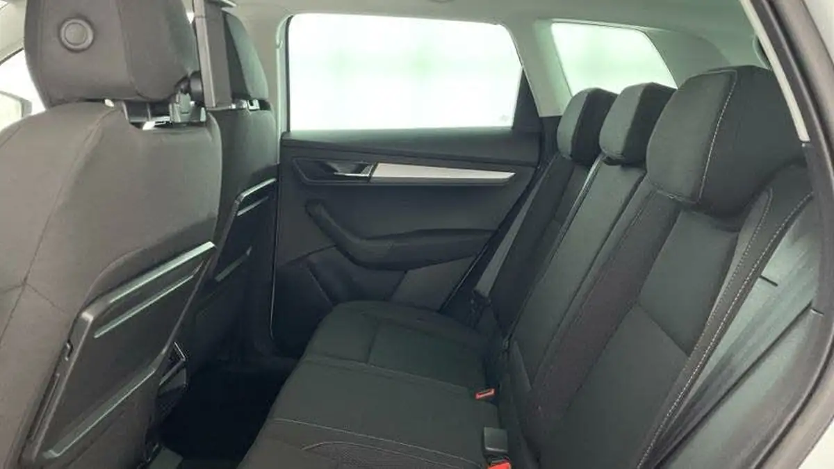 2023-skoda-karoq-15-tsi-se-drive-big-27