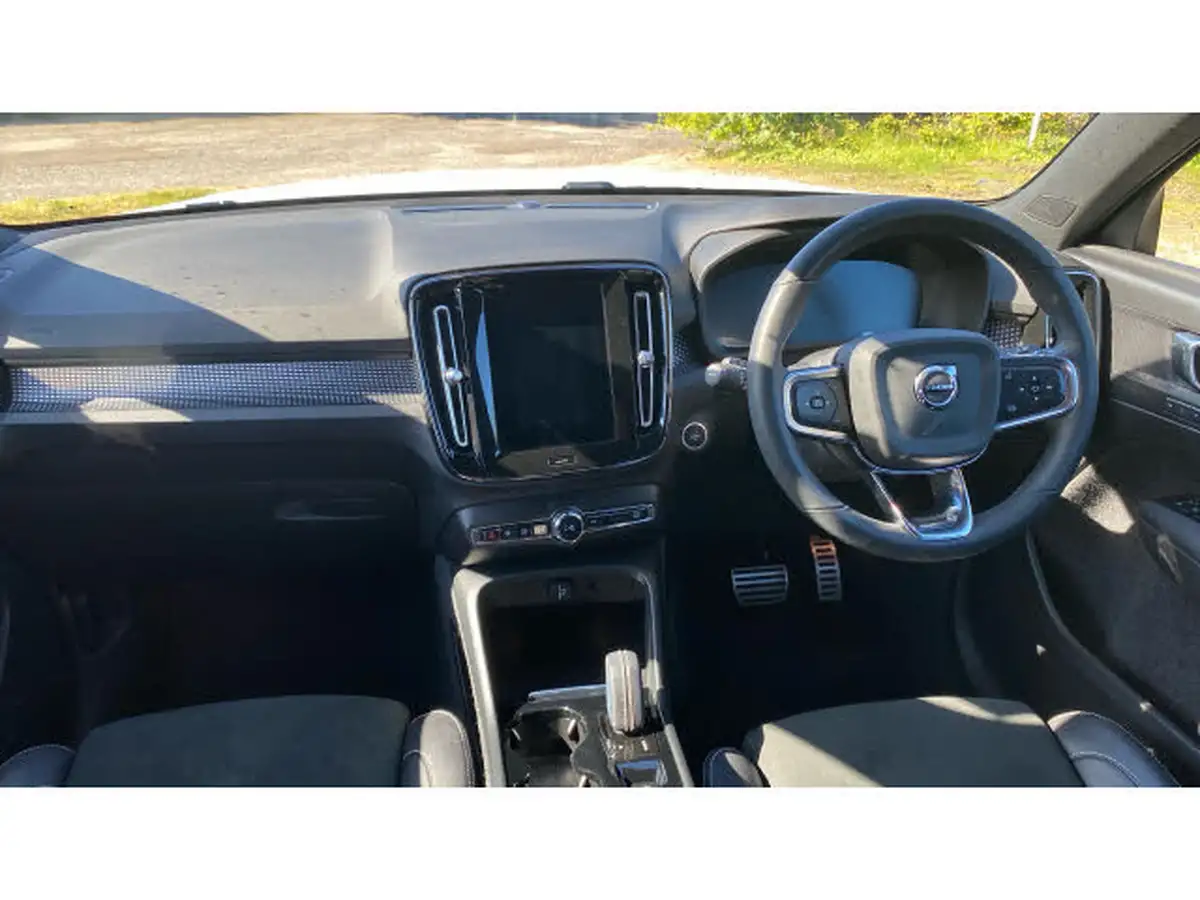 2022-volvo-xc40-15-t5-r-design-pro-big-19