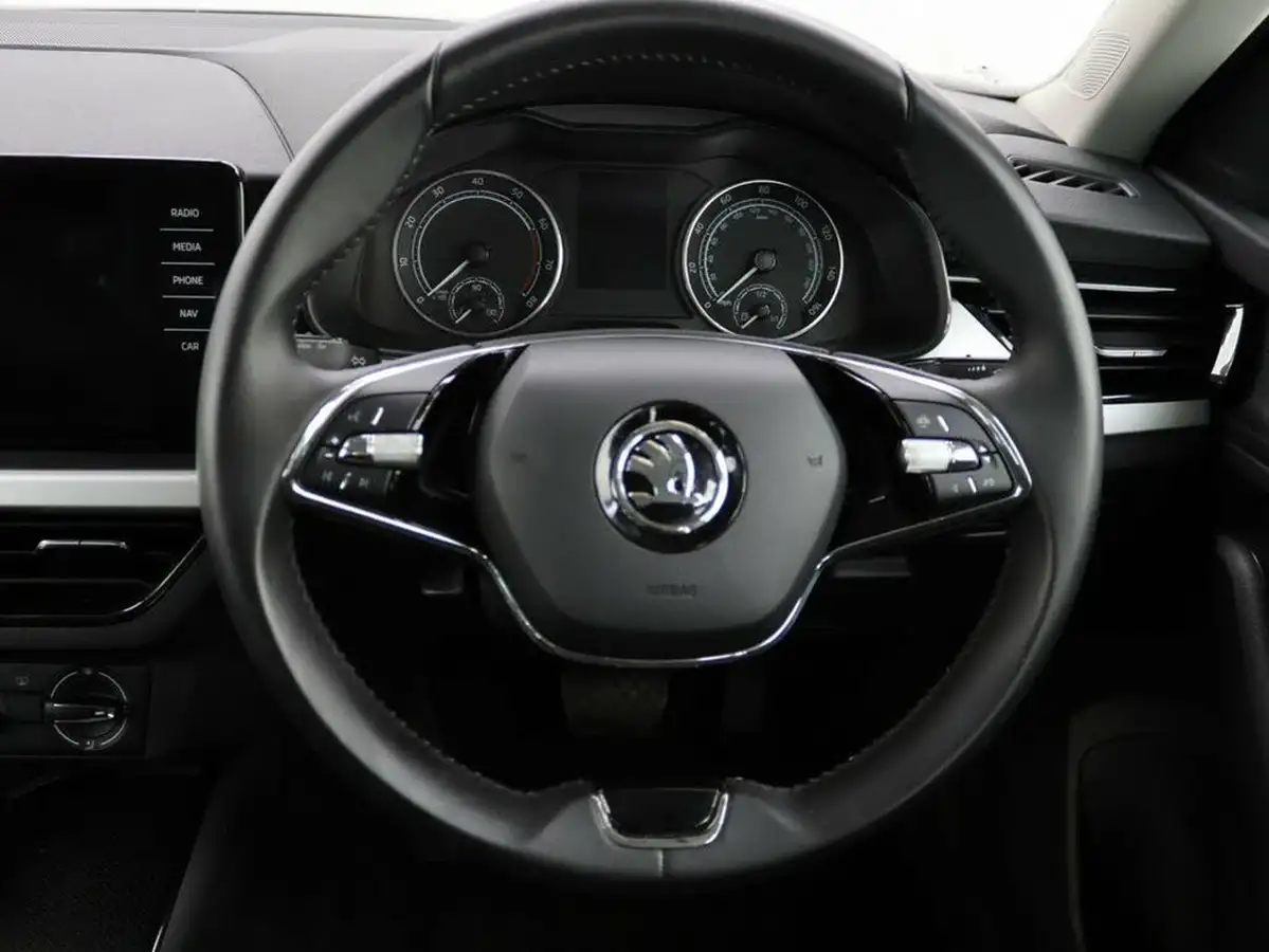 2023-skoda-kamiq-10-tsi-se-drive-109ps-dsg-big-19