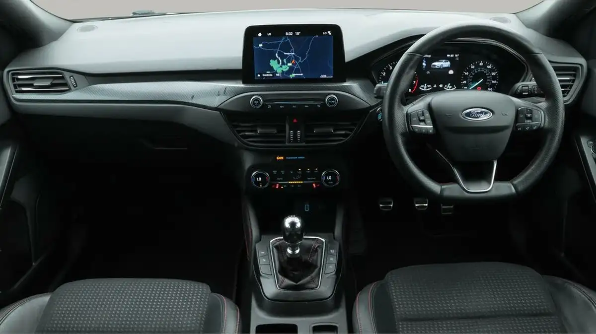 2019-ford-focus-10t-st-line-x-hatchback-big-13