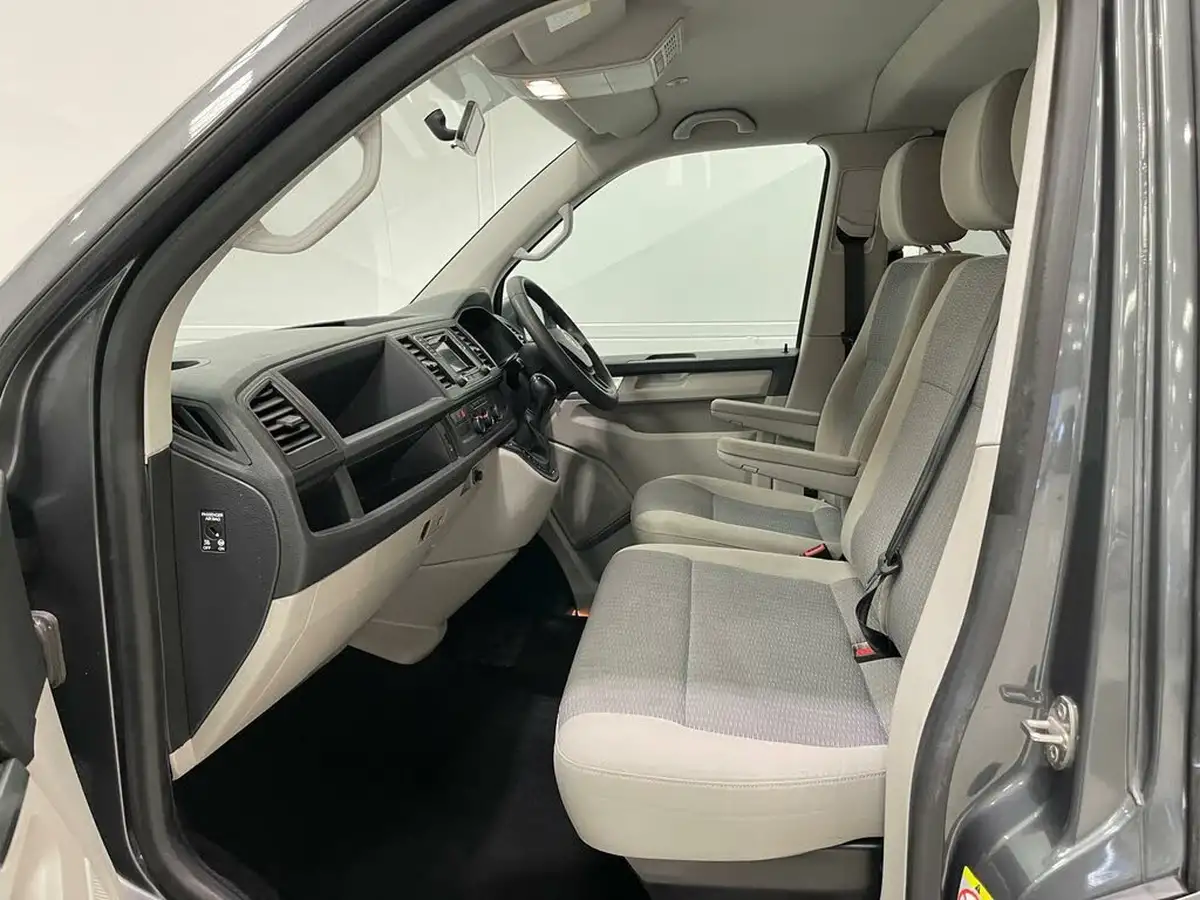 2018-volkswagen-transporter-shuttle-20tdi-t32-s-bmt-swb-150pseu6-dsg-big-21