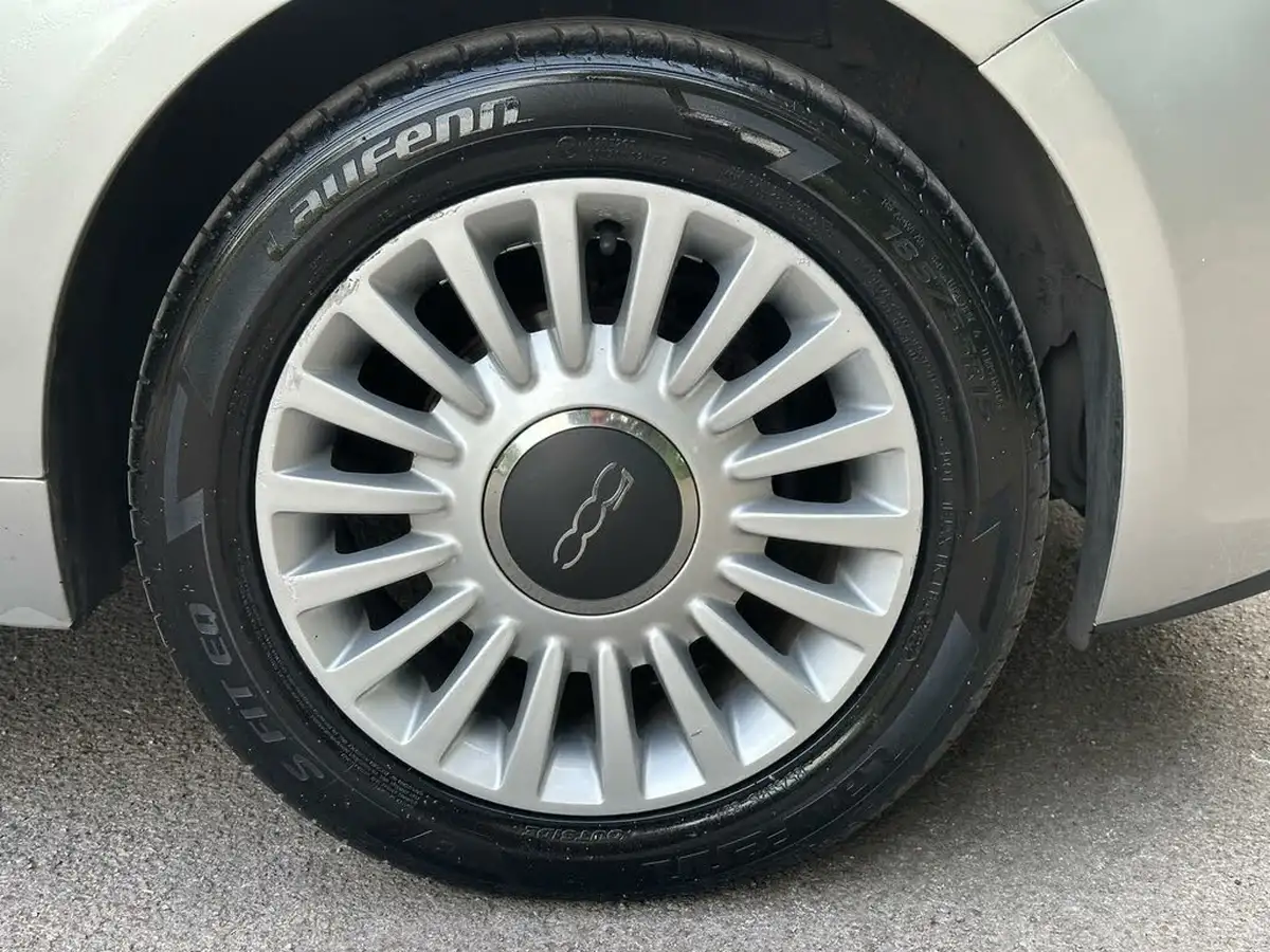 2011-fiat-500-12-lounge-big-31