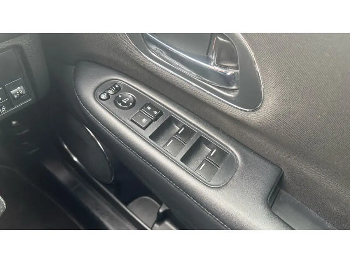 2018-honda-hr-v-16-i-dtec-se-navi-big-18