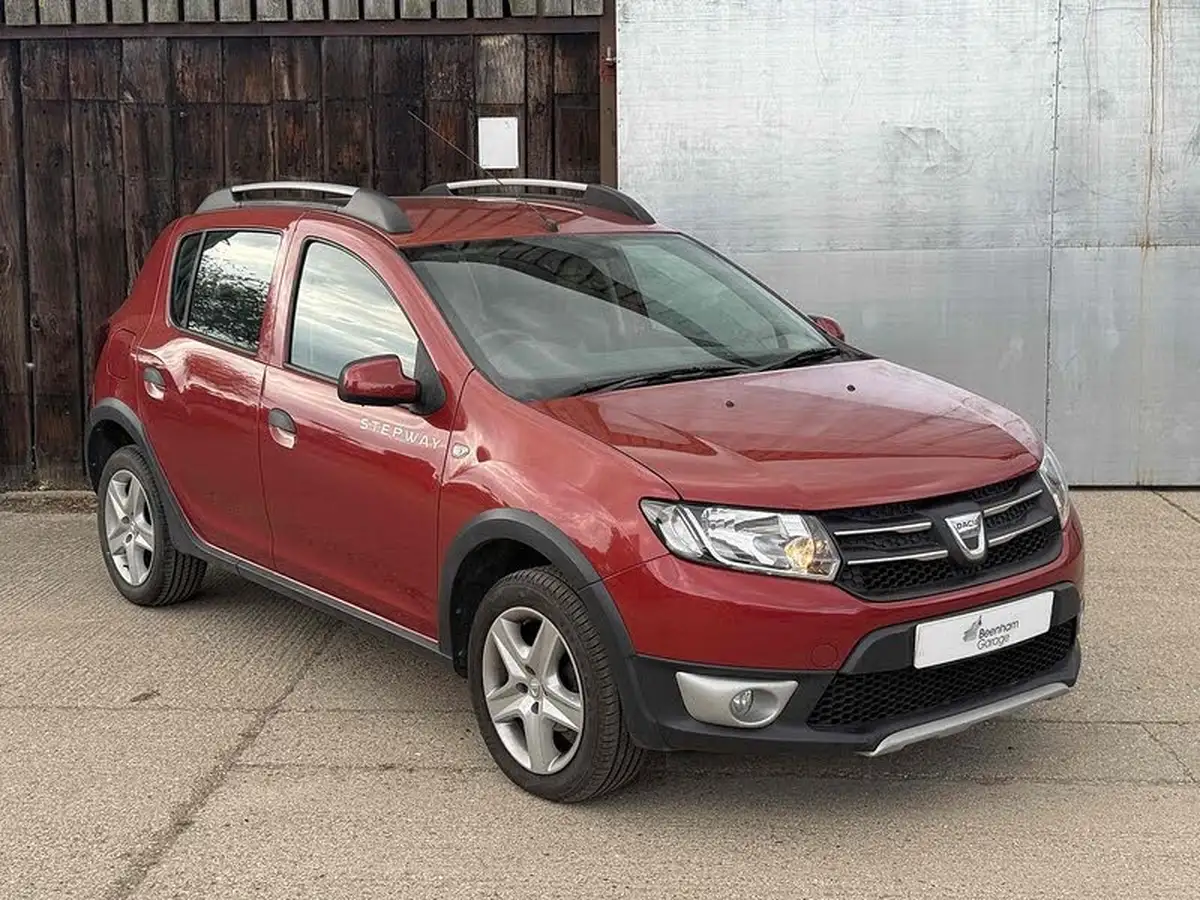 2015-dacia-sandero-stepway-15d-laureate-big-0