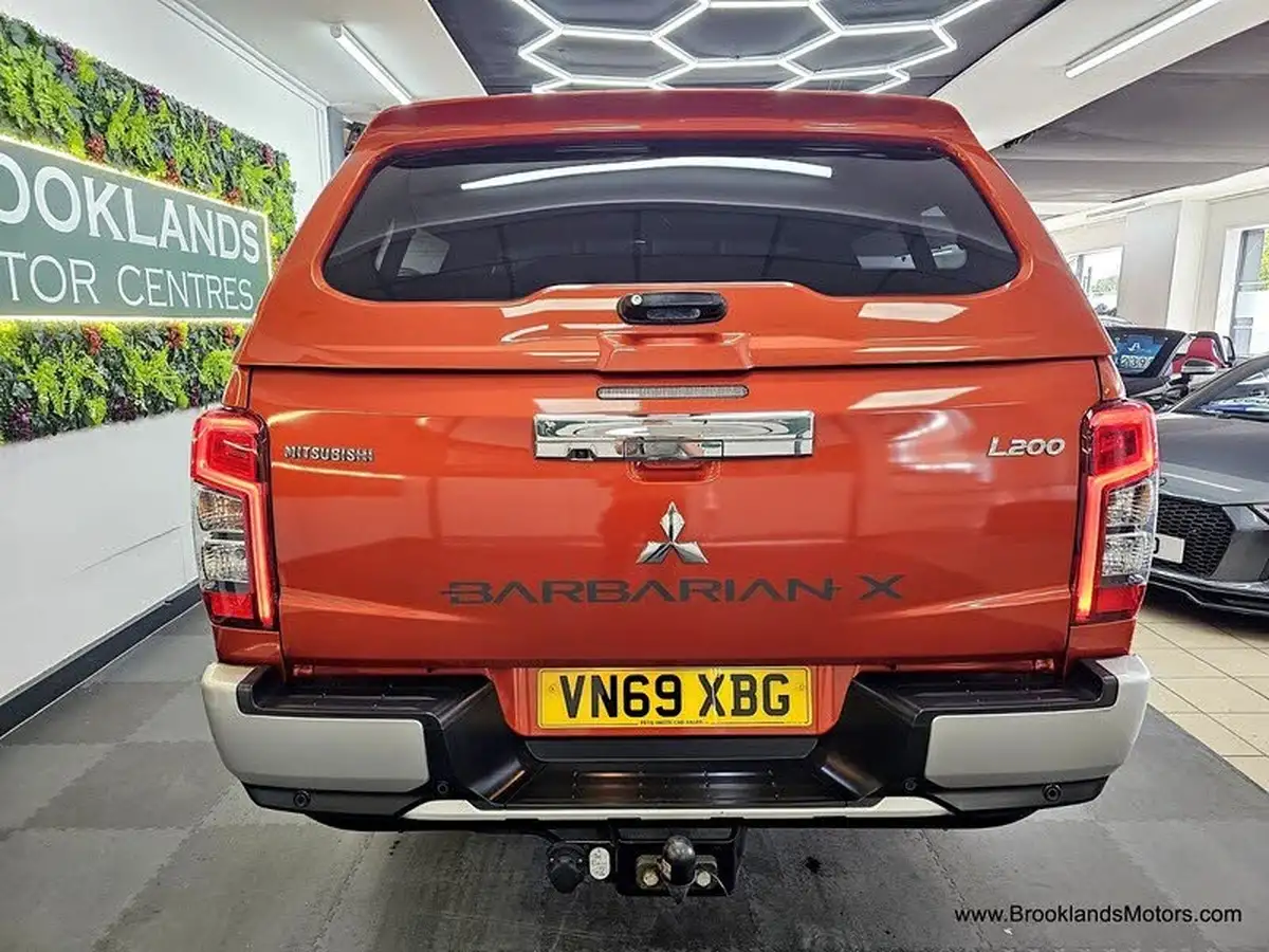 2019-mitsubishi-l200-22di-d-barbarian-x-big-10