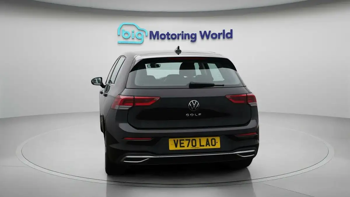 2021-volkswagen-golf-15-tsi-style-150ps-hatchback-big-6