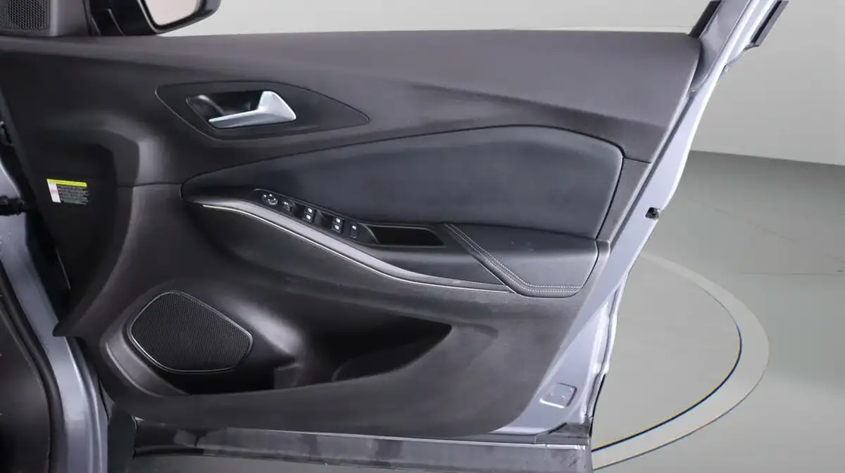 2021-vauxhall-grandland-x-12-business-edition-nav-big-15
