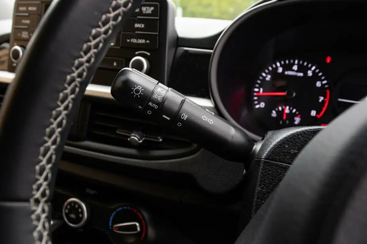 2017-kia-picanto-125-2-big-16