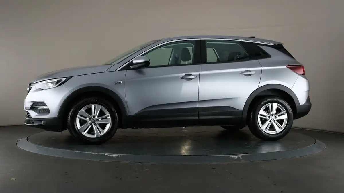 2021-vauxhall-grandland-x-12-business-edition-nav-big-39
