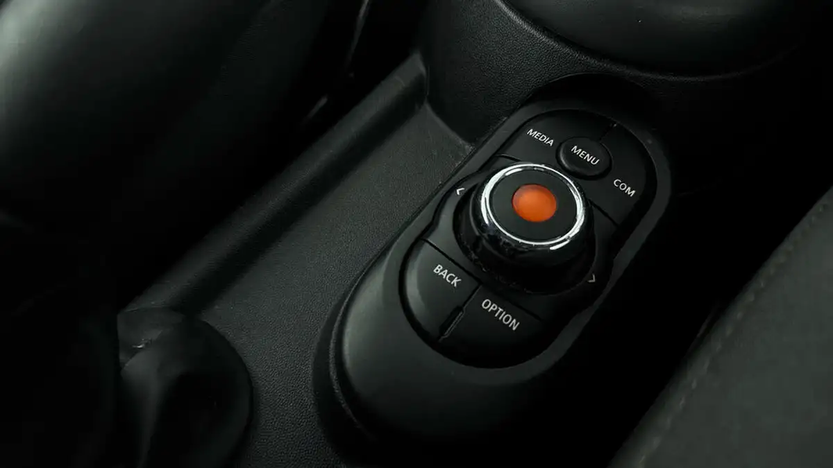 2021-mini-cooper-20-cooper-s-sport-hatchback-3d-auto-big-18