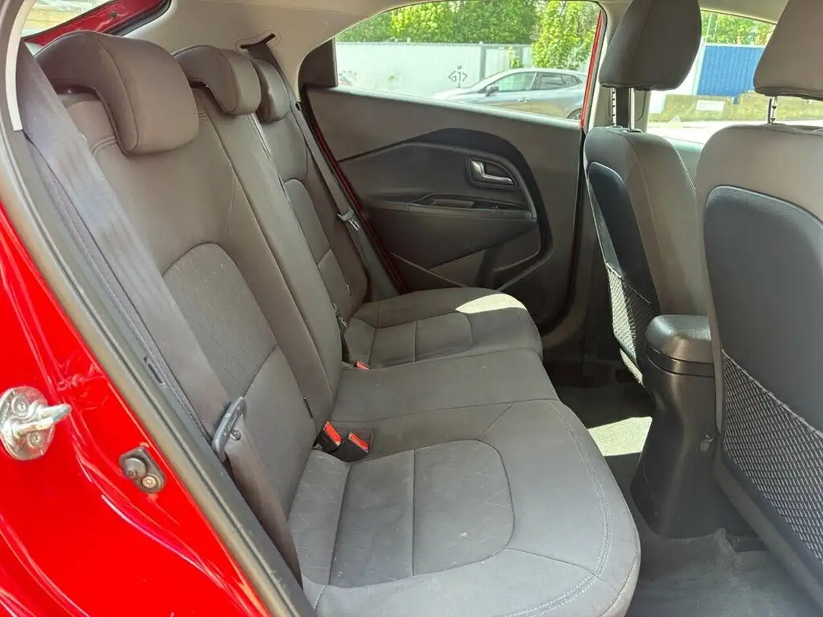 2015-kia-rio-14-2-5d-isg-big-11