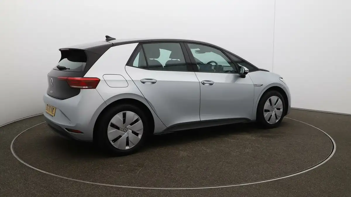 2020-volkswagen-id3-e-life-big-52