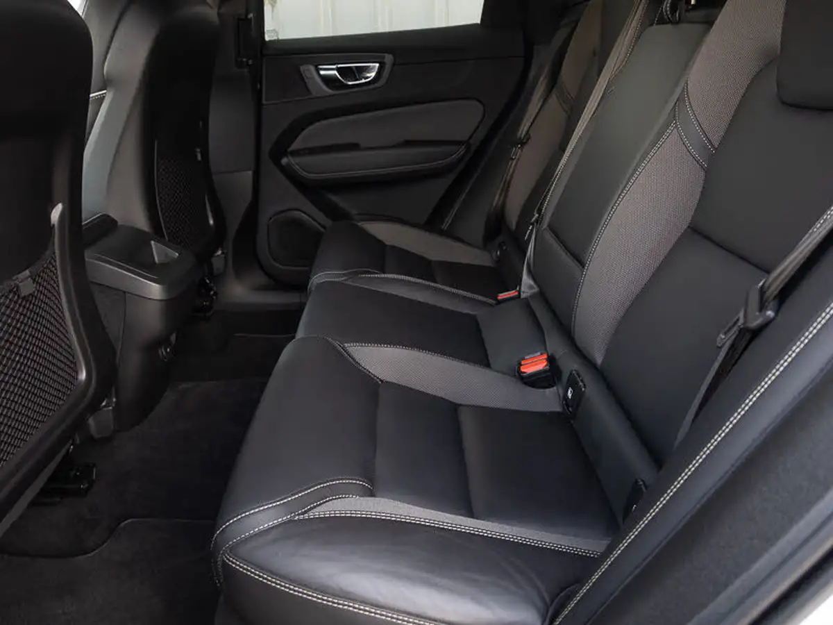 2021-volvo-xc60-20td-b4-r-design-awd-big-5
