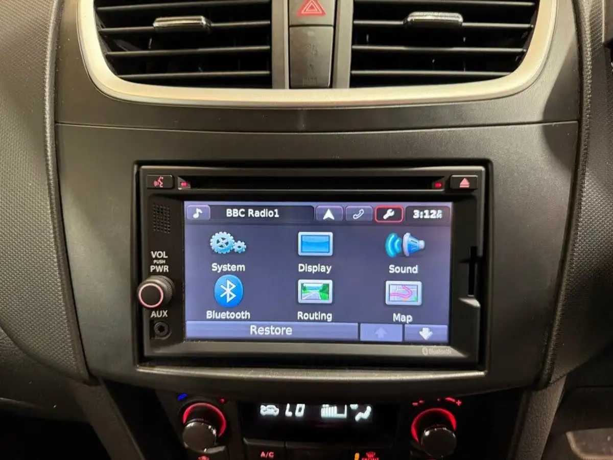 2014-suzuki-swift-12-sz4-94ps-nav-5d-at-big-21