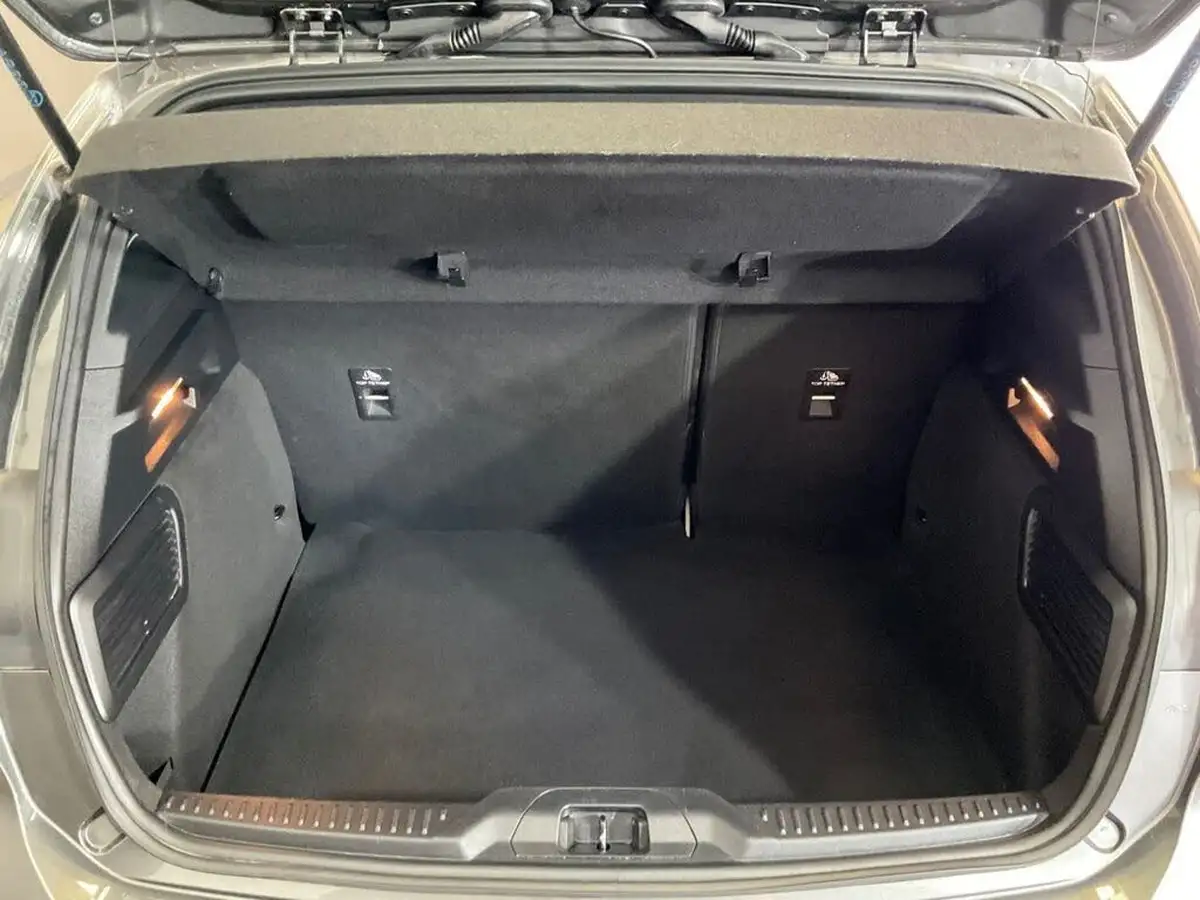 2019-ford-focus-15t-st-line-x-182ps-hatchback-big-58
