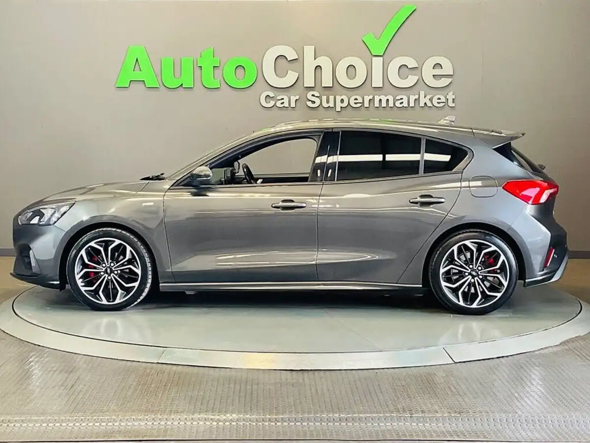 2019-ford-focus-15t-st-line-x-182ps-hatchback-big-10