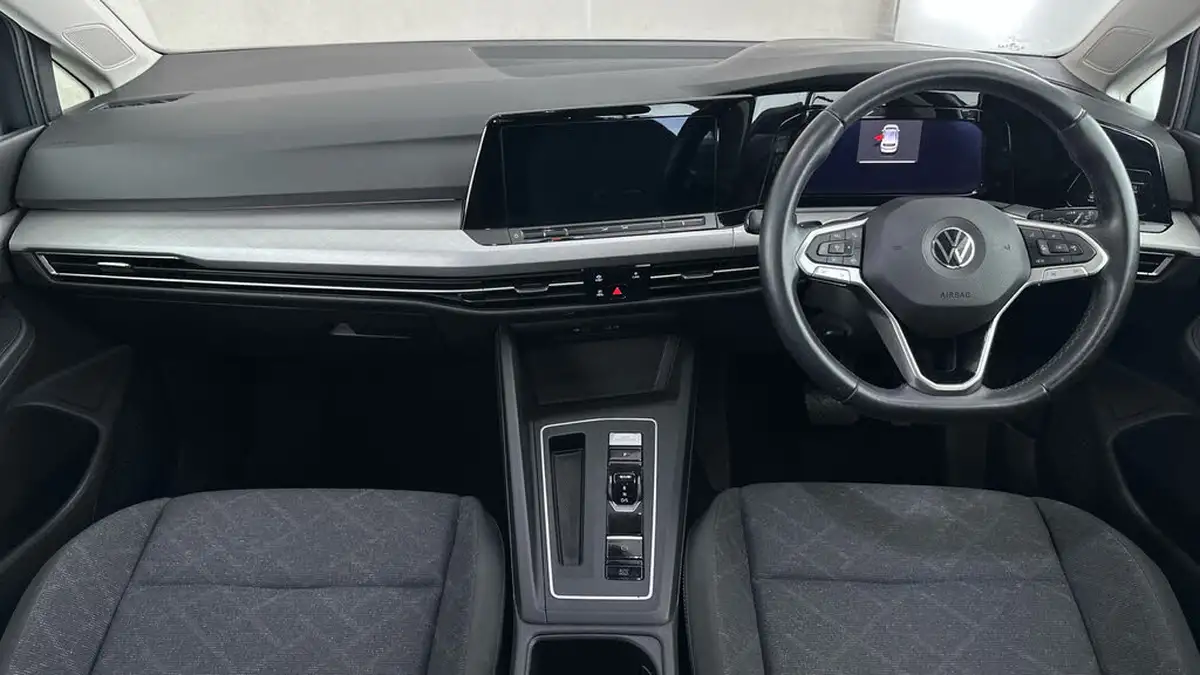 2021-volkswagen-golf-15-etsi-life-150ps-hatchback-big-14