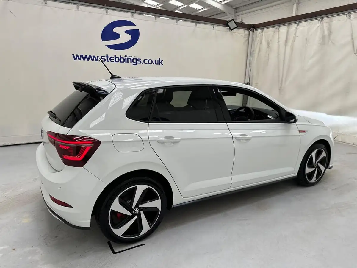 2023-volkswagen-polo-big-9
