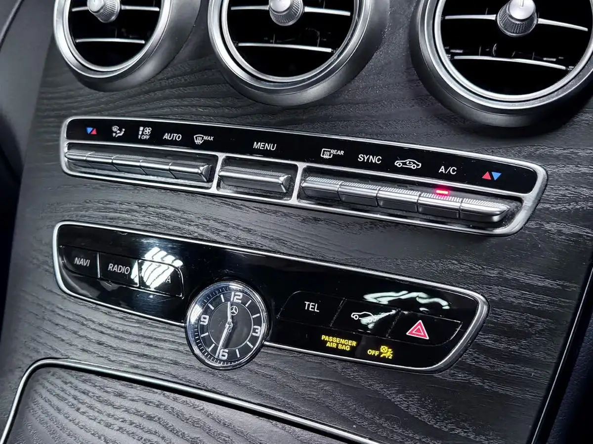 2019-mercedes-benz-c-class-20-c300-amg-line-premium-plus-coupe-2d-big-32