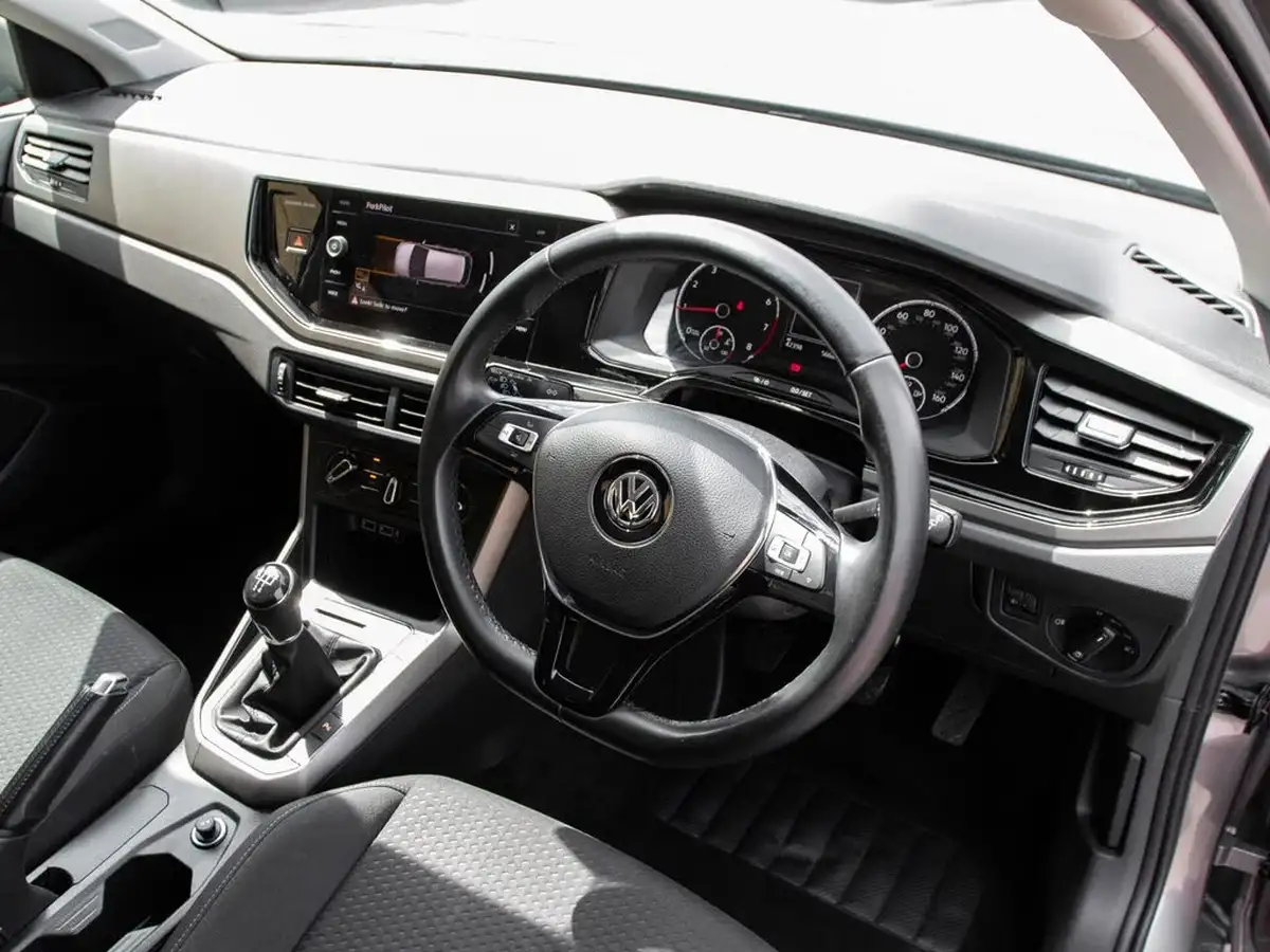 2019-volkswagen-polo-10-tsi-se-big-3
