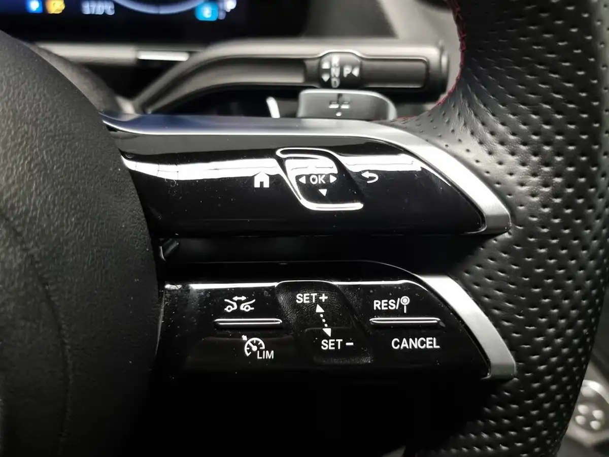 2023-mercedes-benz-b-class-13-b200-amg-line-executive-big-19