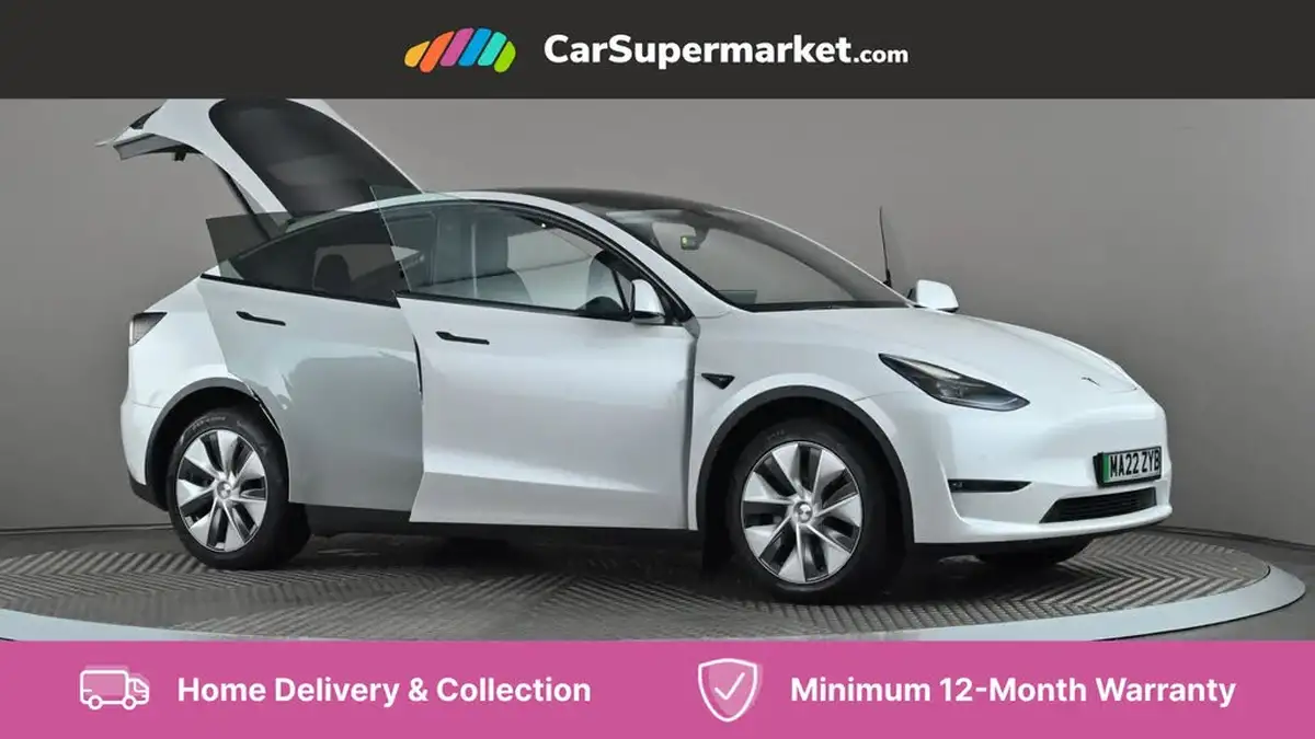 2022-tesla-model-y-e-long-range-big-6