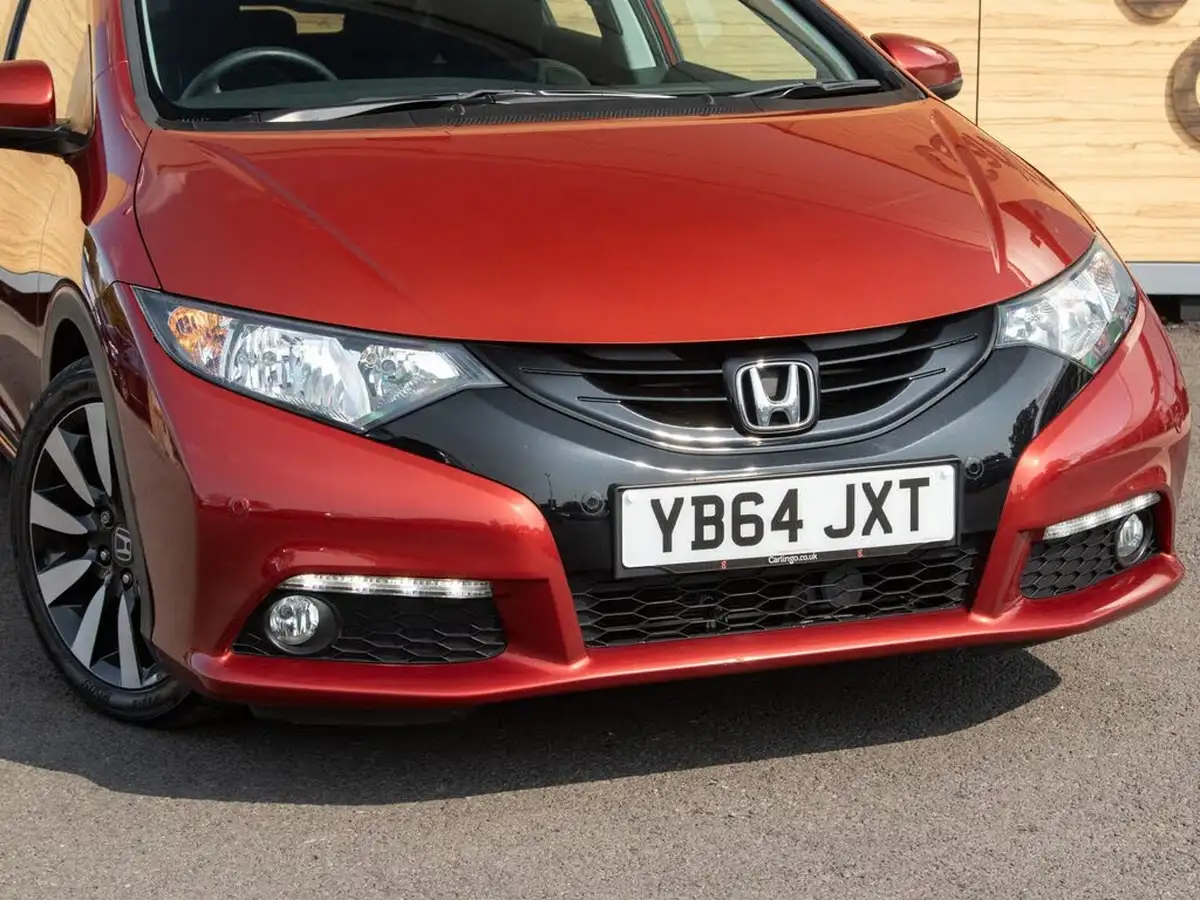 2014-honda-civic-18-se-plus-hatchback-auto-big-9