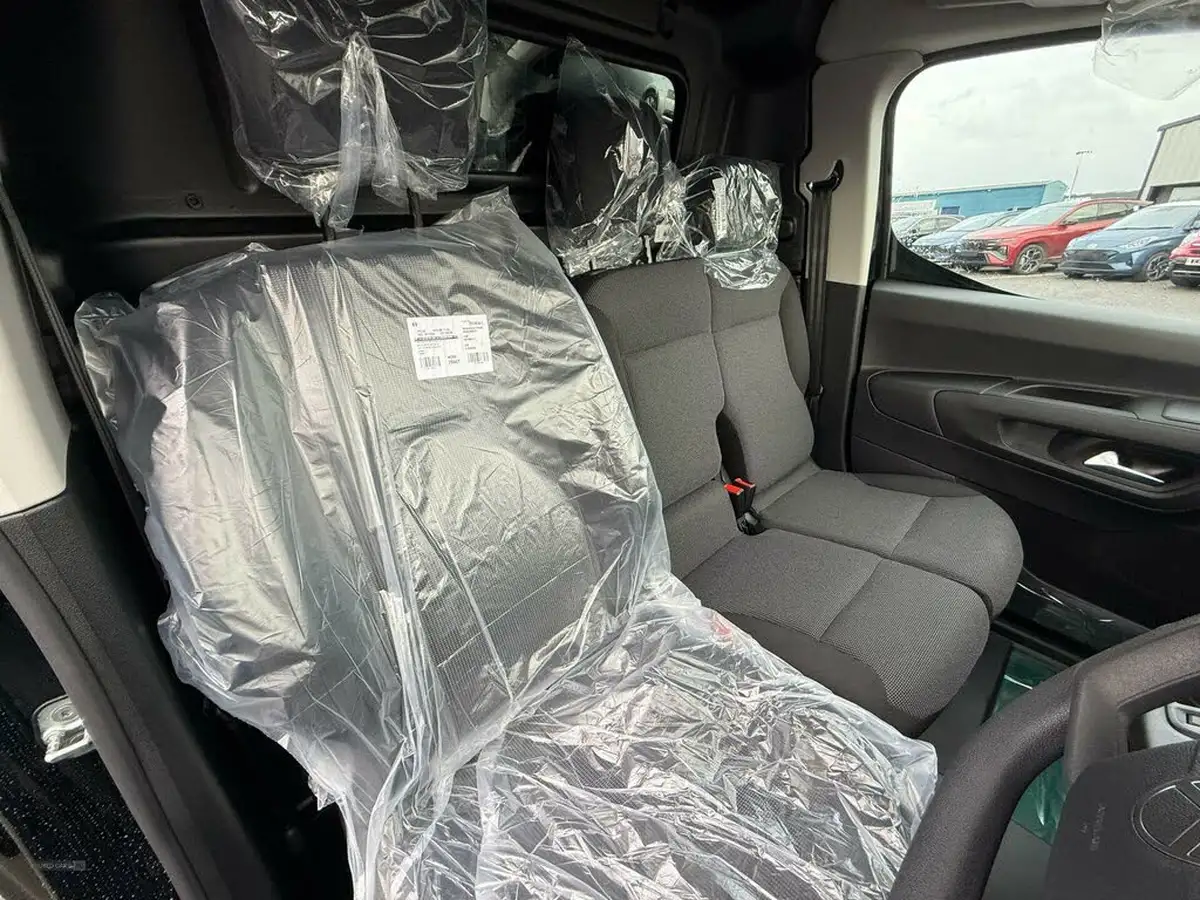 2025-citroen-berlingo-15-bluehdi-m-driver-130pseu6e-eat8-big-14