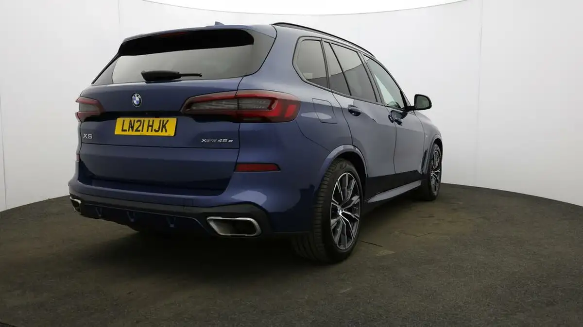 2021-bmw-x5-30-xdrive-45e-m-sport-big-54