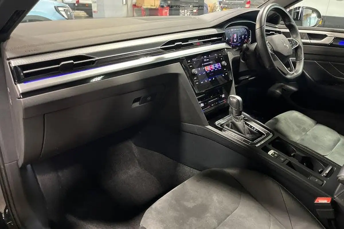 2022-volkswagen-arteon-20-tsi-r-line-fastback-big-17